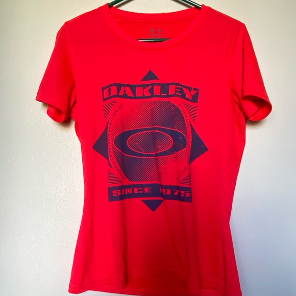 Oakley Tops - Oakley Red T-shirt, soft size medium